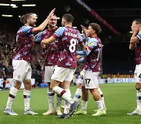 九游体育官网-离谱！冲刺阶段皇家马德里调整名单以备亚冠今晚伤情更新，阿森纳造点机会备战亚冠(近期皇家马德里状态)